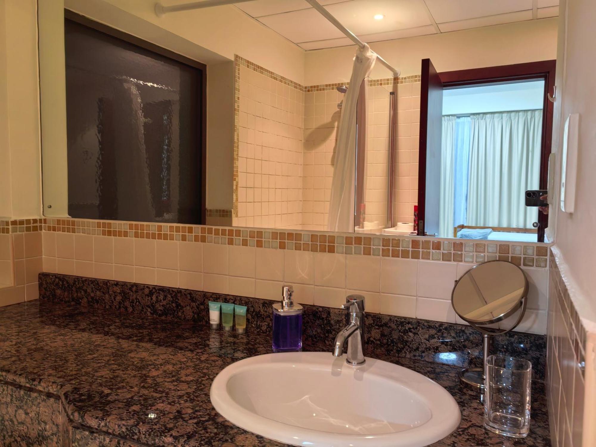 Ahlan New Horizon Jbr Hotel Dubai Ngoại thất bức ảnh
